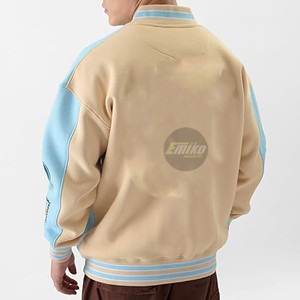 Chaqueta Varsity para Hombre, Color Azul Claro, con Bloques de Color, Estilo Béisbol, Cuello Alto, Cierre de Botón, para Otoño - Product Image 2