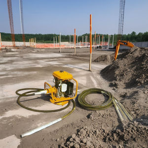 Manguera Vibradora para Concreto Tayo de 45 mm Reforzada, Accionada por Motor Externo, con Amplitud de 2 mm y Longitud de 600 mm - Product Image 3
