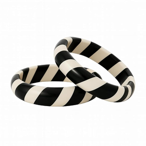 Bracelets en résine rayée plaqués platine - Faits main écologiques FAIZA CRAFT, bijoux ajustables en perles d'eau douce imprimés sur mesure - Product Image 5