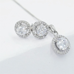 Pendientes de Botón de Circonita de Moda con Diseño Nuevo, Forma Redonda, Chapados en Rodio Clásico, para Aniversario - Product Image 4