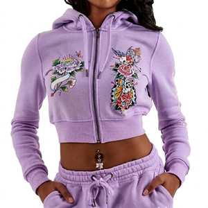 Sudadera con Capucha para Mujer, Estilo Urbano, Mezcla de Algodón Grueso Premium, Corte Corto y Amplio, Logotipo Personalizado con Serigrafía, 350GSM - Product Image 2