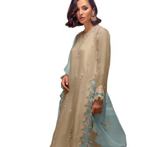 El último traje de Salwar de trabajo de secuencia de bordado de organza de diseñador por Fab Zone - Product Image 1