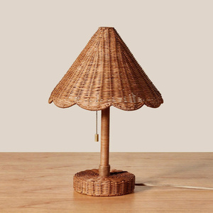 Abat-jour en rotin contemporain, luminaire décoratif élégant pour salon et chambre à coucher - Product Image 1