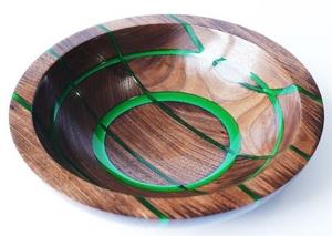 Bol en bois élégant fait main sans BPA en résine époxy, alliant la beauté du bois dur naturel avec une surface polie et lisse - Product Image 4