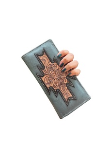 Portefeuille bohème durable fait à la main pour toutes les occasions, en cuir rayé noir avec fermeture à glissière - Product Image 2