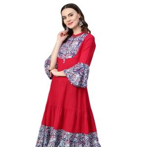 Kurta Anarkali de Mujer Rosa de Rayón y Algodón con Estampado Ajrakh, Cuello Mao, Manga Tres Cuartos, Diseño Étnico Global - Product Image 1