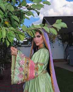 Vestido Formal Afgano Moderno Hecho a Mano para Mujer con Bordado Rico y Tela de Alta Calidad para Fiestas y Eventos Culturales por AA IMPEX - Product Image 3