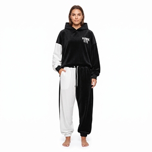 Ensemble jogging femme en velours personnalisé, deux tons, coupe oversize, épaules tombantes, sweat à capuche à manches longues et pantalon de jogging contrastant blanc et noir - Product Image 3