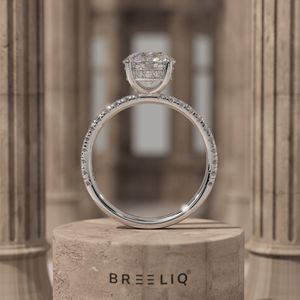 แหวนหมั้นมอสซาไนต์ทรงกลม 2 กะรัต ยอดนิยม แหวนเงินแท้ 925 ประดับเพชรเม็ดเดี่ยว แหวนแต่งงานแบบวงแหวนประดับเพชร - Product Image 4