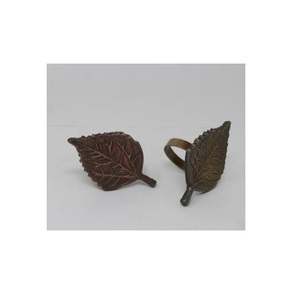 Anneau de serviette en aluminium bronze à motif feuille unique personnalisé, finition moderne, durable, écologique, en stock, pour décoration de table de mariage - Product Image 4