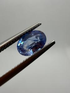 Zafiro Azul Natural de 1.68 Quilates, Corte Ovalado de 8x6x4mm, Gema Preciosa Suelta Facetada con Juego de Color, Zehra Gems para Joyería de Ceilán - Product Image 3
