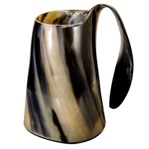 Chope à bière en corne de bœuf naturelle, style médiéval viking, faite à la main - Product Image 2