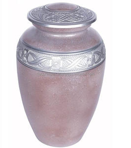 Urne de crémation en métal violet artisanal, souvent utilisée pour contenir les cendres d'une personne décédée. - Product Image 5