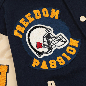 Chaqueta Varsity para Hombre con Mangas de Cuero, Chaqueta Letterman con Logotipo Personalizado, Chaqueta Varsity Casual para Escuela Secundaria, Venta al Por Mayor OEM - Product Image 4