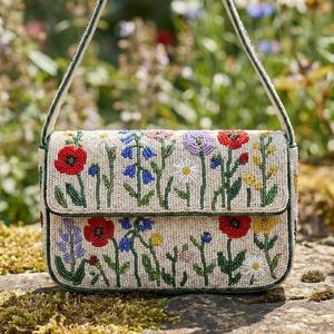 Pochette en verre perlé faite à la main, design rectangulaire moderne et luxueux, motif multicolore brodé, pochette de rangement 100% coton 3L+ Travel - Product Image 6