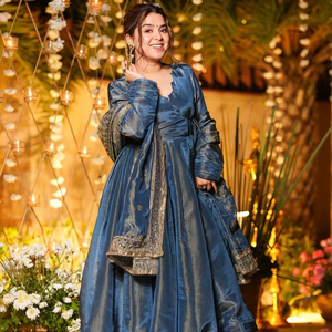 Costume Anarkali en soie Vichitra bleu royal |   Dupatta et Plazzo entièrement cousus avec un design évasé |   Collection de mariage festive pour les fêtes | - Product Image 1