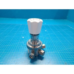 TESCOM 853-482194-004 เครื่องปรับแรงดันความบริสุทธิ์สูง ใช้เป็นอะไหล่อุปกรณ์เซมิคอนดักเตอร์รุ่นเก่า - Product Image 1