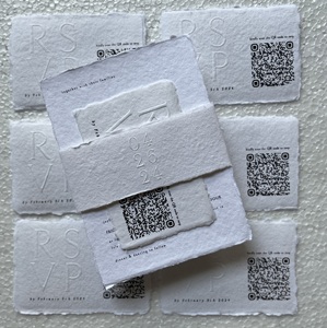 Ensemble d'invitations de mariage en papier coton fait main avec bords festonnés et cartes décoratives en papier calligraphié sur mesure professionnel - Product Image 3