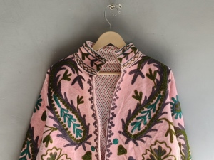 Chaqueta de Algodón con Bordado Floral Color Mostaza para Mujer, Estilo Bohemio Prairie Chic, Cuello Camisero, REGALO PARA ELLA - Product Image 2