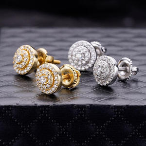 Élégantes boucles d'oreilles classiques en moissanite et diamant, en argent sterling 925 plaqué or, bijoux fins de qualité supérieure pour femmes - Product Image 1