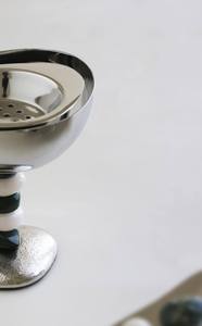 เตาเผาเครื่องหอมโลหะรูปทรงหินเซนแบบขายส่ง เตาเผาเครื่องหอมสแตนเลสทรงก้อนกรวดสุดหรู สำหรับตกแต่งบ้านและสำนักงานสมัยใหม่ - Product Image 4