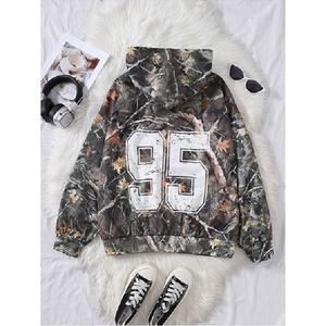 Vente en gros : Sweat à capuche court pour femme, style vintage, camouflage Real Tree, avec motif Big White 95, coupe oversize, style streetwear - Product Image 3