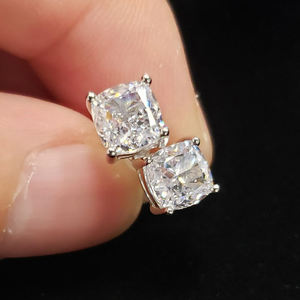 Pendientes de Diamantes Cultivados en Laboratorio con Corte Cojín en Oro, Oro Rosa, Oro Blanco o Plata VVS VS D E F para Mujer - Product Image 4
