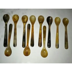 Ensemble de cuillères de service artisanales en corne de buffle rayée, ustensiles de cuisine rustiques, naturels, écologiques, durables et légers pour les fêtes - Product Image 1