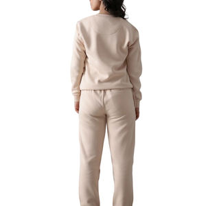 Conjunto Deportivo de Felpa de Algodón Beige para Mujer, Sudadera Casual con Cuello Redondo y Pantalones Deportivos, Ropa de Estar por Casa, Logotipo Personalizado OEM - Product Image 2