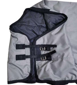 Couverture pour cheval en polyester respirant, imperméable et doublée de tissu doux, matériaux durables, sangles réglables, ajustement parfait, protection pour le cheval - Product Image 2