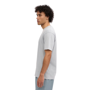 T-shirt uni à col rond et manches courtes pour homme, coupe classique, épaules naturelles, surface nette, en jersey, personnalisable, OEM, vente en gros, exportation de vêtements - Product Image 2