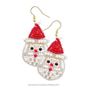 Boucles d'oreilles créoles unisexe faites main, style bohème, en perles de rocaille, motif ballon de football, pour fête, jour de match et occasions festives - Product Image 4