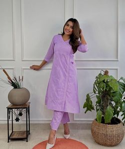Conjunto de Kurta de 2 Piezas para Mujer, de Algodón Bordado con Estampado Floral, Cuello en V, Corte Holgado, Informal, para Primavera/Verano, Color Morado - Product Image 2