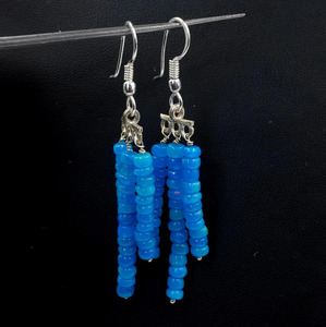 Boucles d'oreilles en perles d'opale éthiopienne bleue naturelle multi-feu, argent 925, cabochon perlé - Product Image 2