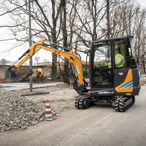Mini-excavatrice à prix avantageux pour travaux professionnels de paysagisme, travaux utilitaires, travaux de construction, terrassement et projets de développement immobilier - Product Image 1