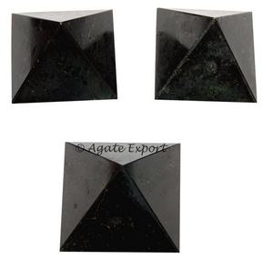 Pyramide de tourmaline noire sculptée à la main pyramide de cristal naturel Fengshui énergie Reiki cristal de guérison cristal de pierre précieuse - Product Image 1
