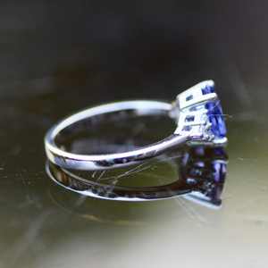 Anillo de Tanzanita Hecho a Mano en Plata de Ley con Detalles de Circonia Cúbica, Elegante Joya de Piedras Preciosas, Regalo para Ella - Product Image 3