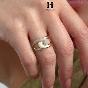 Anillo de Lujo con Diamantes Cultivados en Laboratorio, Diseño de Cúpula Anudada, Oro de 14K, Banda Entrelazada, Certificado VVS EF, Micro-Pavé, Anillo de Cóctel Audaz - Product Image 1