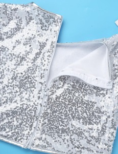 Uniforme de cheerleading haut de gamme pour filles avec logo personnalisé pour les événements scolaires, les fêtes et les spectacles d'équipe - Product Image 5