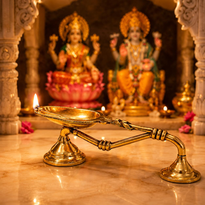 Lámpara de Aceite Diya de Latón Macizo Hecha a Mano, Lámpara de Ofrenda Tradicional India Hindú para Oración, Ritual Aarti Deepak, Lámpara Religiosa para el Hogar - Product Image 6