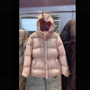 Manteau d'hiver 2026 tendance blanc, doudoune haut de gamme à capuche, cintrée à la taille, super stylée pour femme - Product Image 4