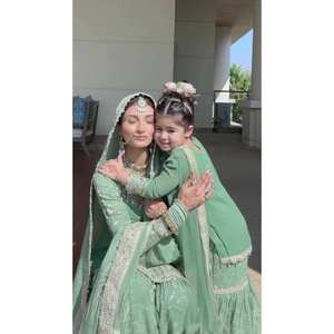 ชุดราตรีงานปักหนัก ดีไซน์เนอร์ พร้อมเสื้อท็อป-กางเกงพลัสโซ และผ้าคลุมไหล่ สำหรับงานปาร์ตี้ - Product Image 3