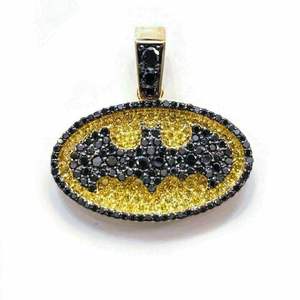 Colgante con Logotipo de Superhéroe Negro y Amarillo, Colgante Ovalado de Plata de Ley 925 con Moissanita, Collar Estilo Hip Hop, Regalo para Él - Product Image 3