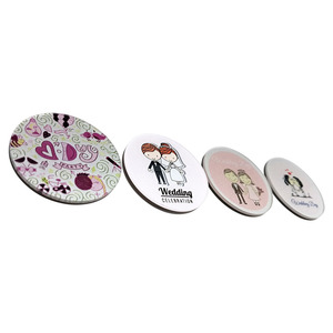 Aimant de réfrigérateur personnalisé en acrylique rose – Autocollant magnétique rond de style mariage pour la décoration et les cadeaux - Product Image 3