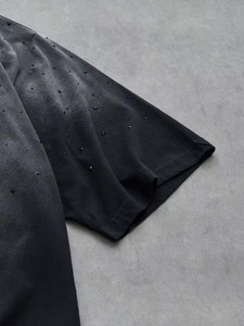 เสื้อยืดโอเวอร์ไซส์ผู้ชายแบบขายส่ง B2B ลวดลายกรดฟอก พิมพ์ลายดาวตามสั่ง คอกลม ประดับเพชร สไตล์ฮิปฮอป ทรงหลวม ระบายอากาศได้ดี สไตล์ Y2K - Product Image 6