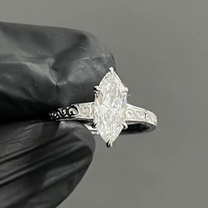 Bague de fiançailles Art Déco en moissanite taille marquise, or blanc 14 carats, bande filigrane vintage, bague solitaire, bijoux de luxe pour mariée - Product Image 1
