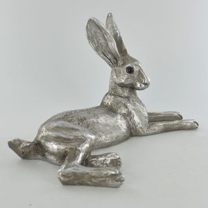 Escultura moderna de conejo de aluminio para decoración de hogar de lujo, exhibición en mesa de sala de estar y acento interior elegante. - Product Image 6