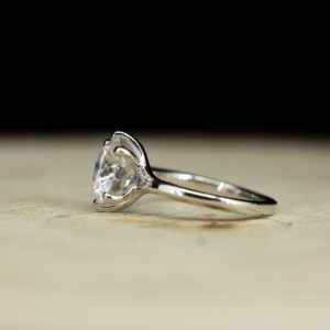 Lady's Fashion 925 Sterling Silver Gold Plated Prong Setting Moissanite 1ct 2ct Engagement Ring - Product Image 5