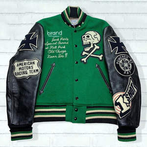 Chaqueta Varsity de Chenilla al por Mayor con Mangas de Cuero Mate, Diseño Unisex para Invierno - Product Image 5