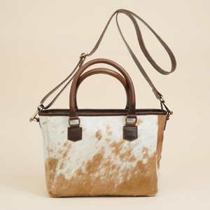 Mini Bolso Tote de Cuero Genuino con Pelo |   Bolso de mano con estampado de piel de vaca y correa cruzada |   Bolso Tote Compacto, Duradero y Elegante de Diseño - Product Image 1